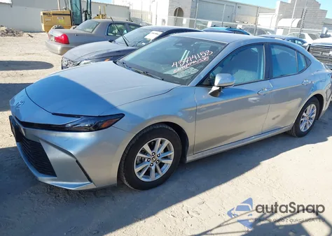 2025 Toyota Camry Le from USA, damaged, VIN 4T1DAACK8SU063680